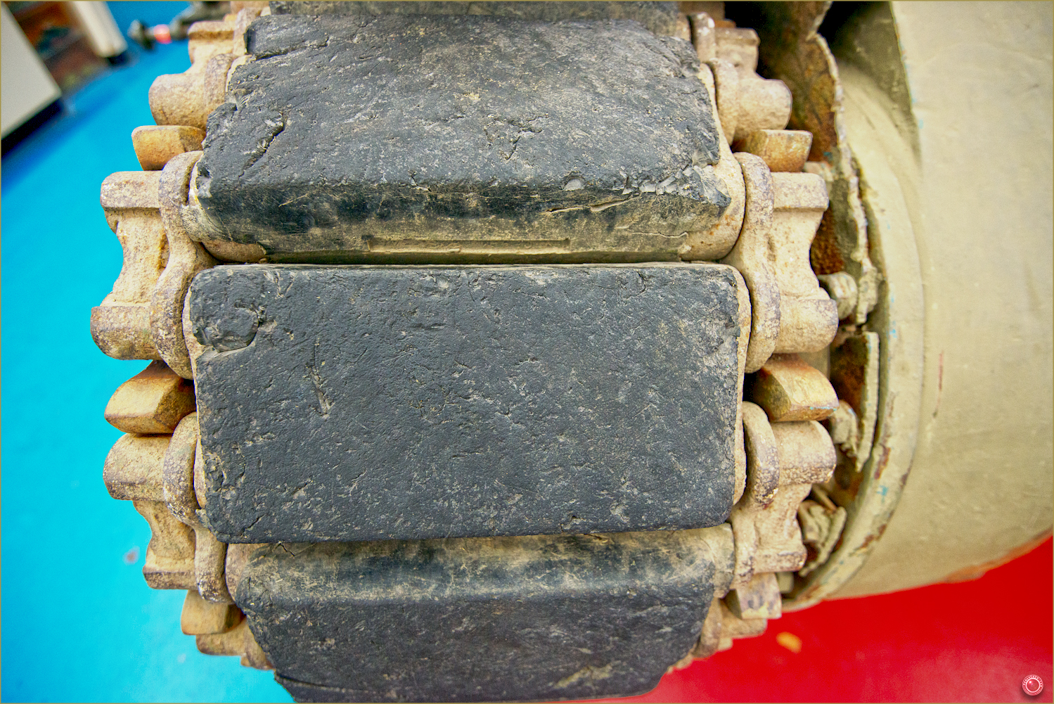 66 Russell Military Museum Tank Tread